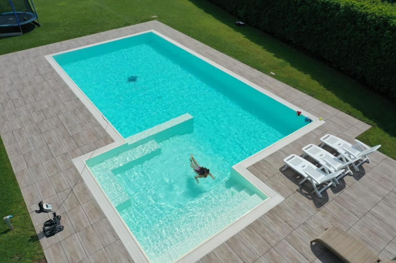 Wanderlust Apt In Villa Con Piscina - 45 Min Venezia - Zona Unesco San Pietro Di Feletto Bagian luar foto