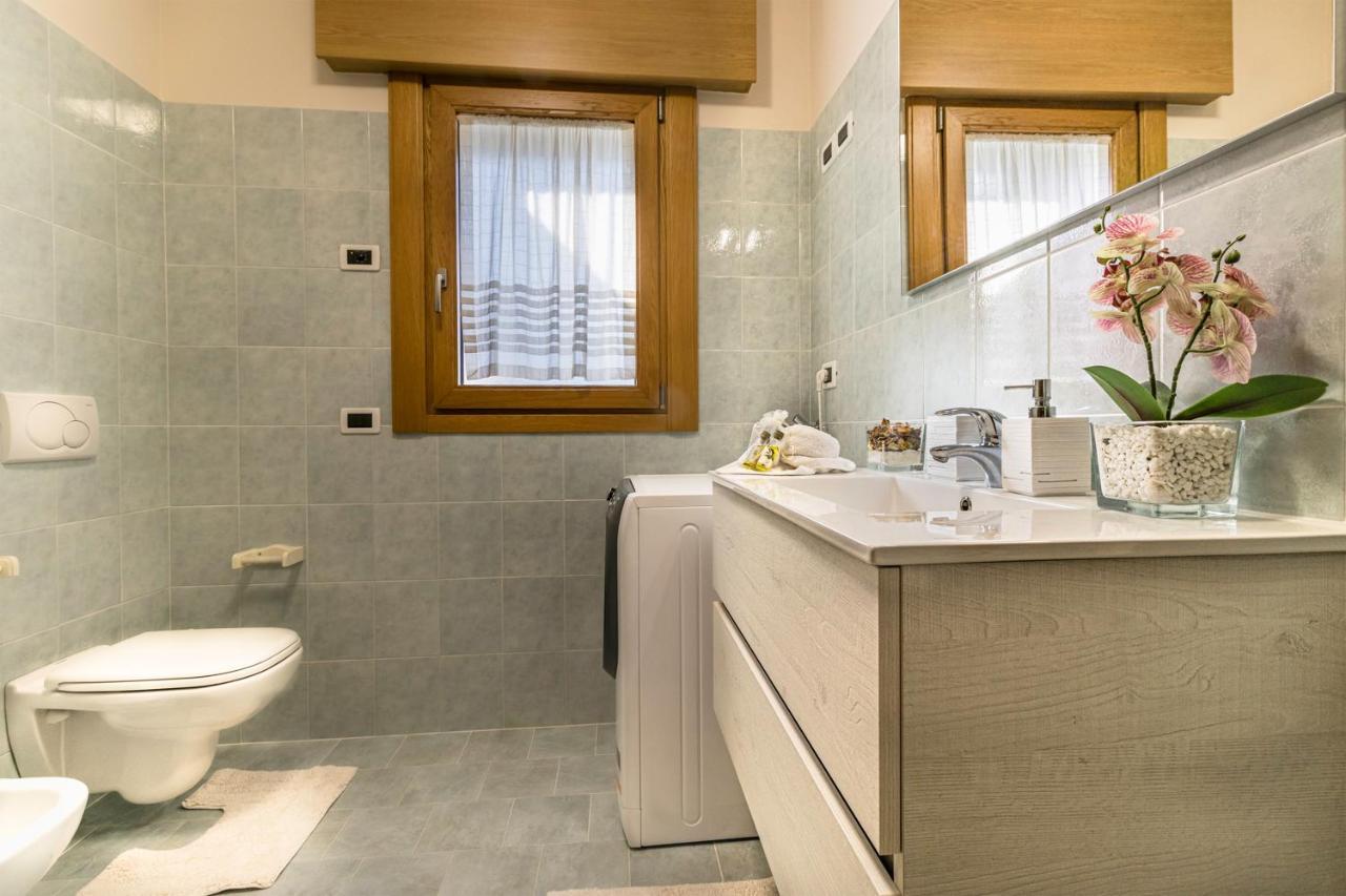 Wanderlust Apt In Villa Con Piscina - 45 Min Venezia - Zona Unesco San Pietro Di Feletto Bagian luar foto